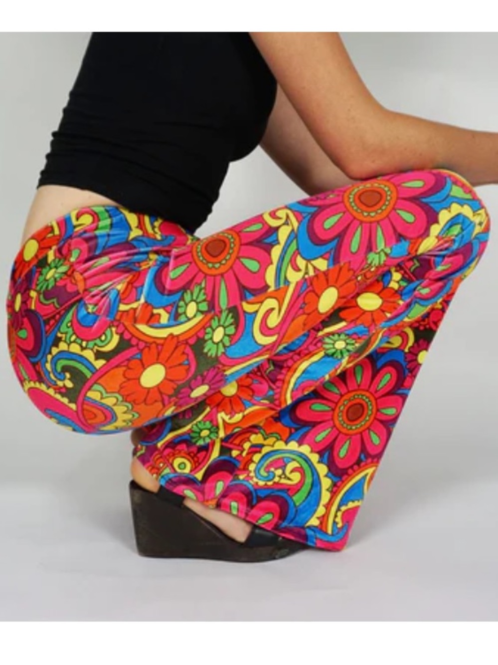 Flare Street Velvet Juniper Flare Pants Lovadelic Rainbow Flower Power NEW M 70s